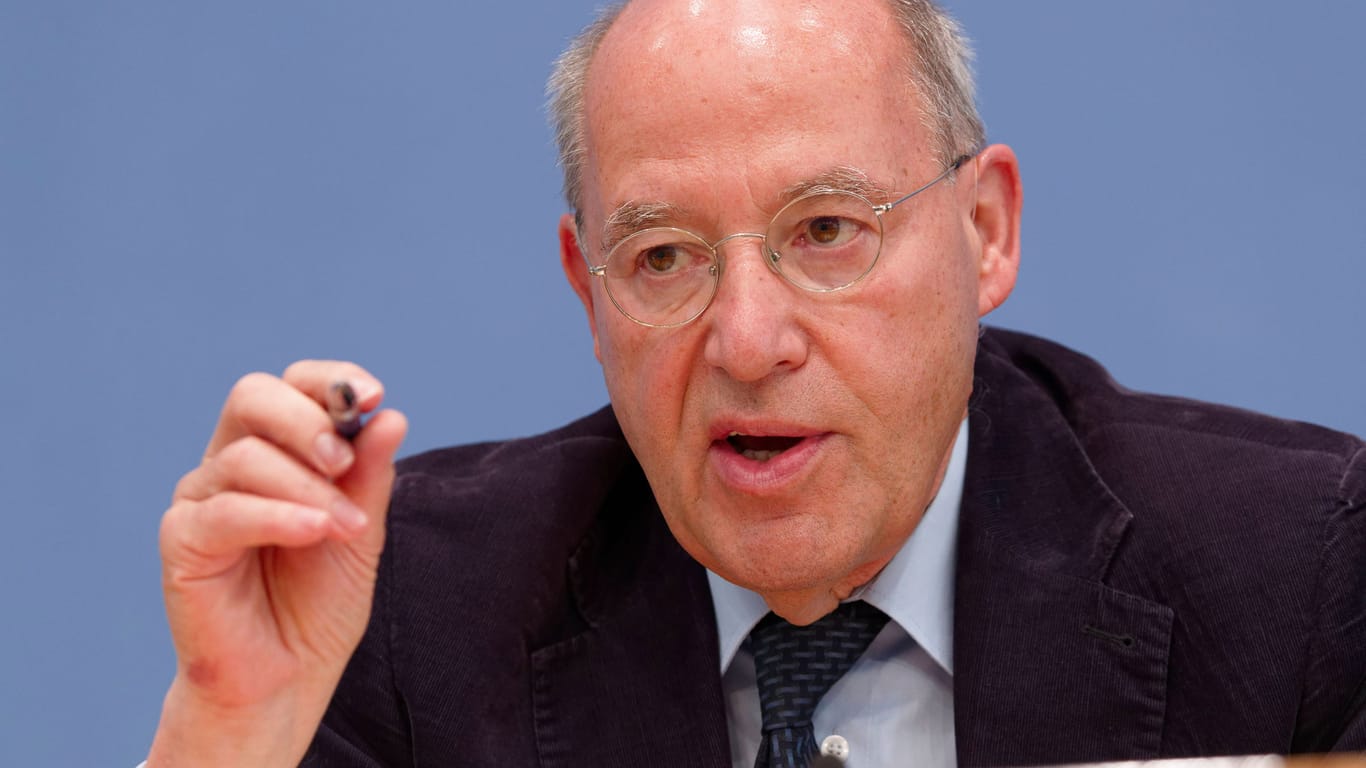 Gregor Gysi (Die Linke) bei der Bundespressekonferenz (Archivfoto).