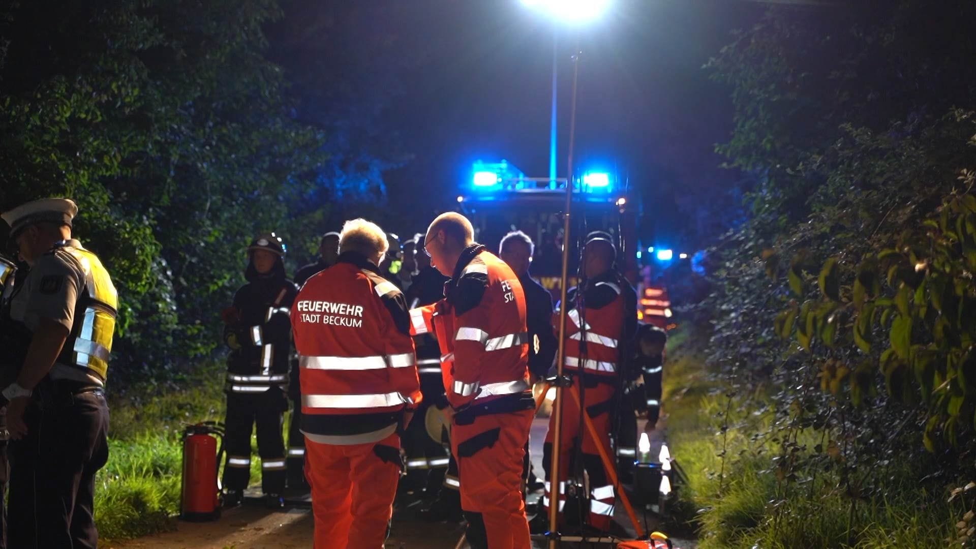 Einsatzkräfte am Unfallort: Wiederbelebungsmaßnahmen hatten keinen Erfolg.