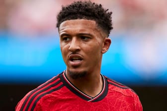 Jadon Sancho im Trikot von Manchester United: Der Offensivspieler konnte sich bei den "Red Devils" noch nicht durchsetzen. Jadon Sancho im Trikot von Manchester United: Der Offensivspieler konnte sich bei den "Red Devils" noch nicht durchsetzen.