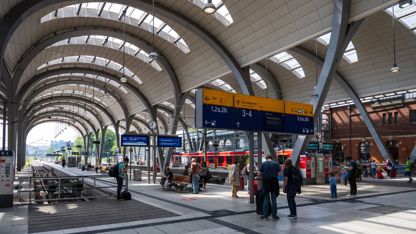 Hauptbahnhof in Kiel (Archivfoto): Der Bahnhof ist um eine Attraktion der kuriosen Art reicher.