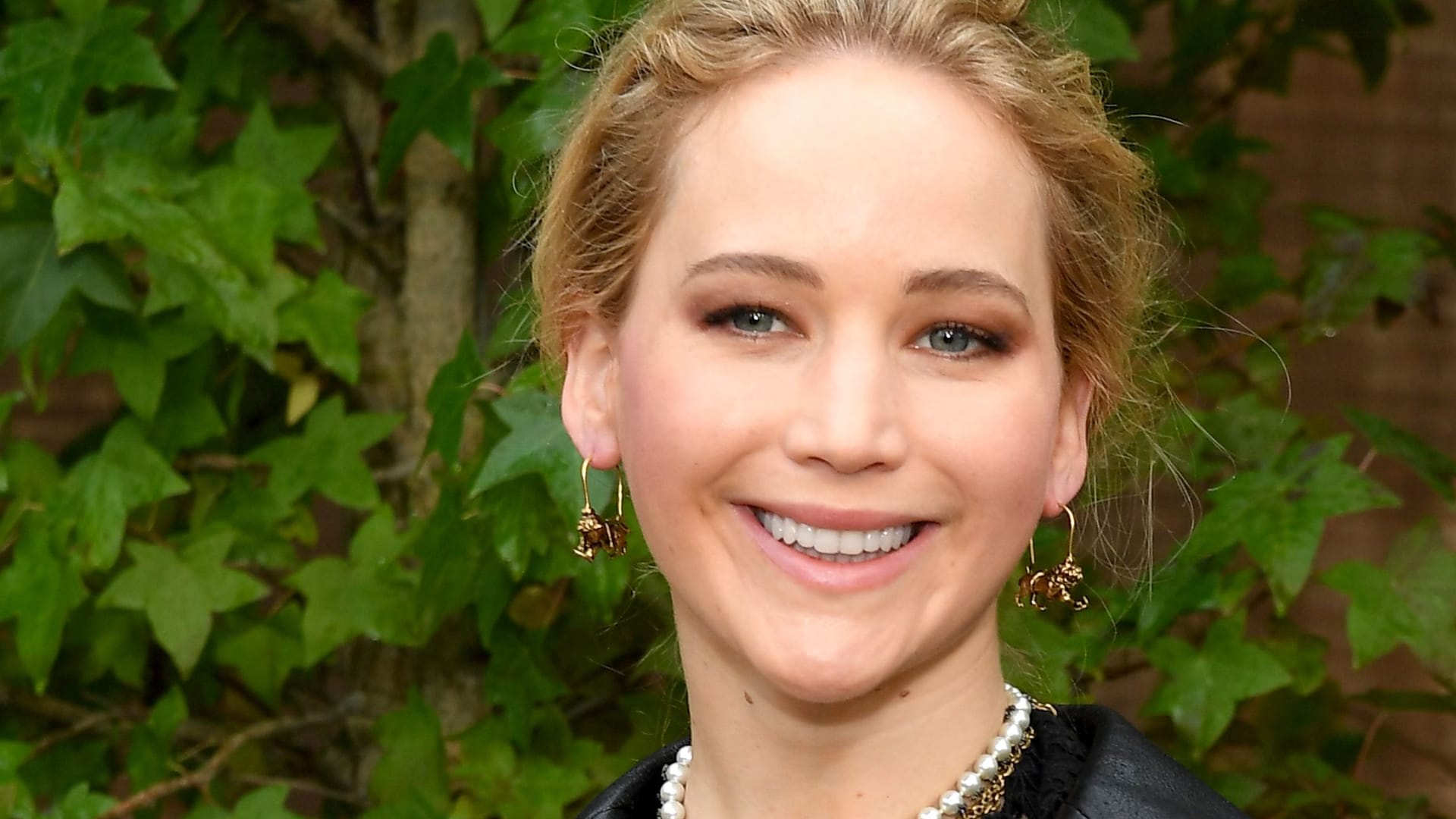 Jennifer Lawrence bei einem Event 2019. Fans finden, die Schauspielerin hat sich seitdem optisch stark verändert.