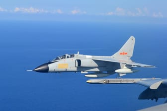 Chinesischer Kampfjet JH-7 (Symbolbild): Für China ist Taiwan Teil ihres Territoriums.