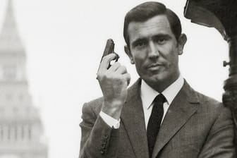 George Lazenby: Der Schauspieler verkörperte 1969 die Rolle des James Bond.