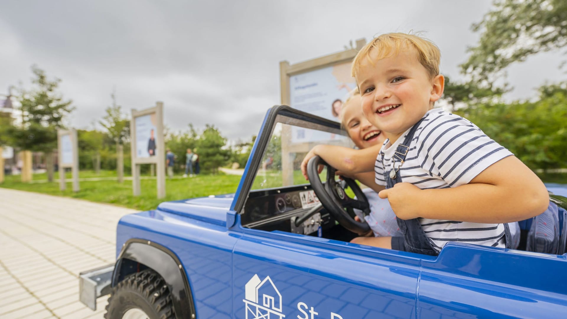 Kinder am Steuer: In Sankt Peter-Ording wird der Traum vieler Kinder jetzt wahr.