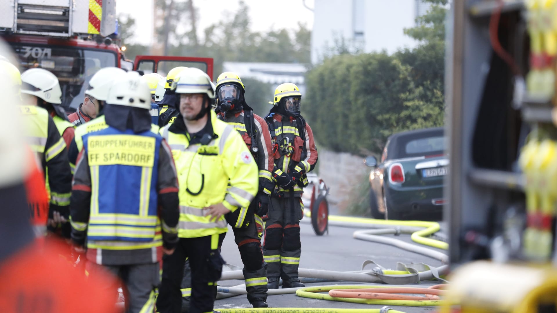 Die Feuerwehr war in Spardorf im Einsatz: Bei den Löscharbeiten fanden die Feuerwehrleute eine Leiche. Die Feuerwehr war in Spardorf im Einsatz: Bei den Löscharbeiten fanden die Feuerwehrleute eine Leiche.