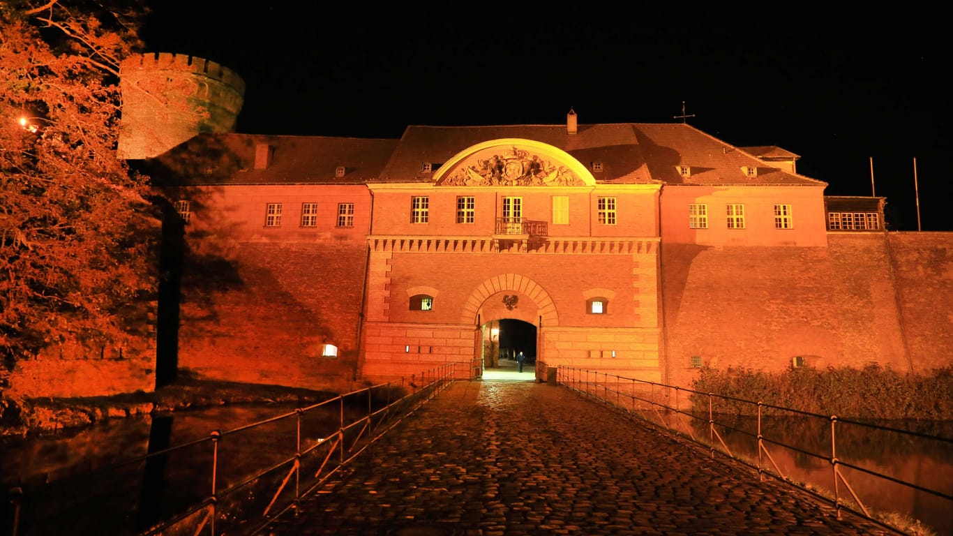 Oktoberfest an Spandauer Zitadelle in Berlin Mann verprügelt Hirnblutung