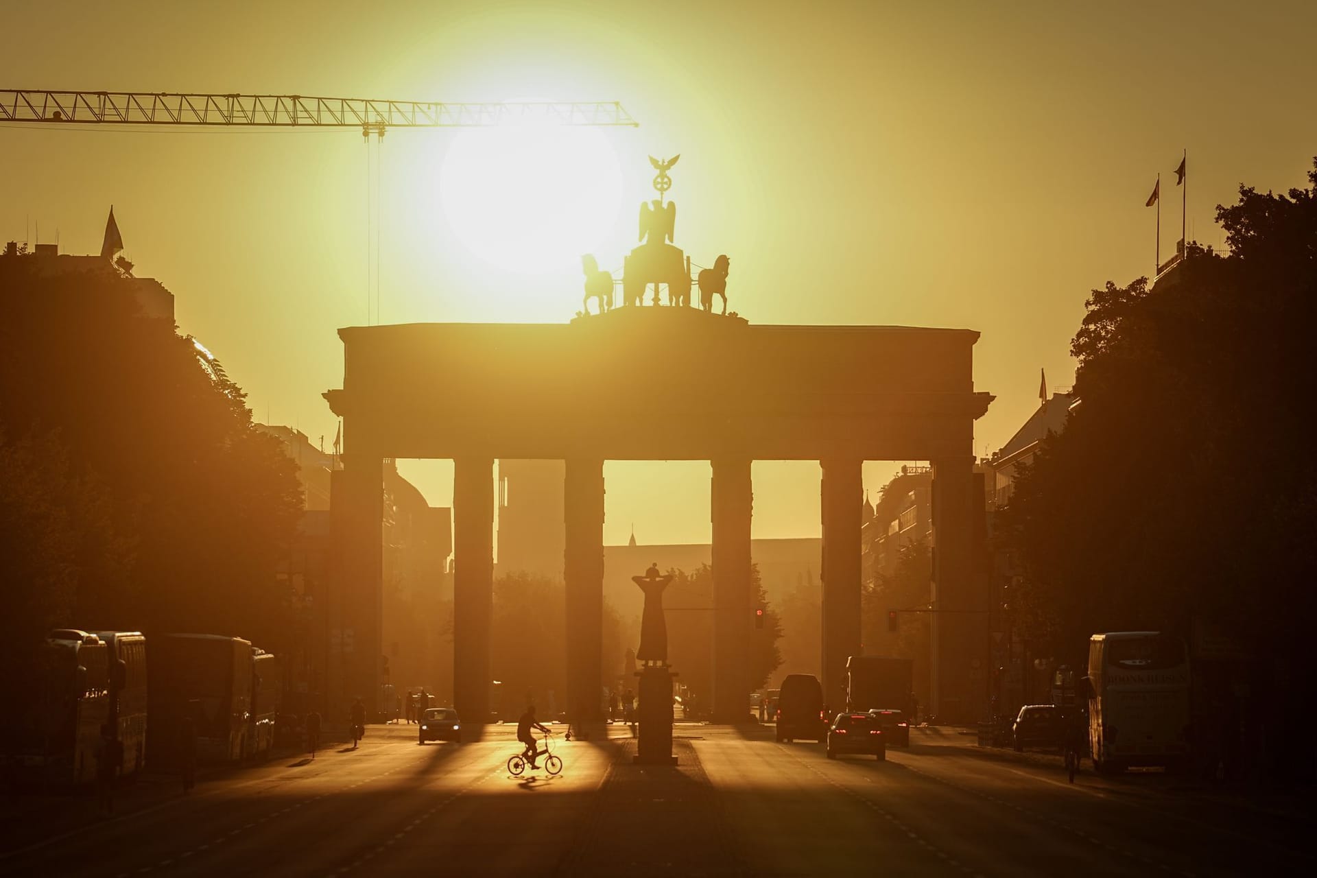 Sonnenaufgang am Brandenburger Tor