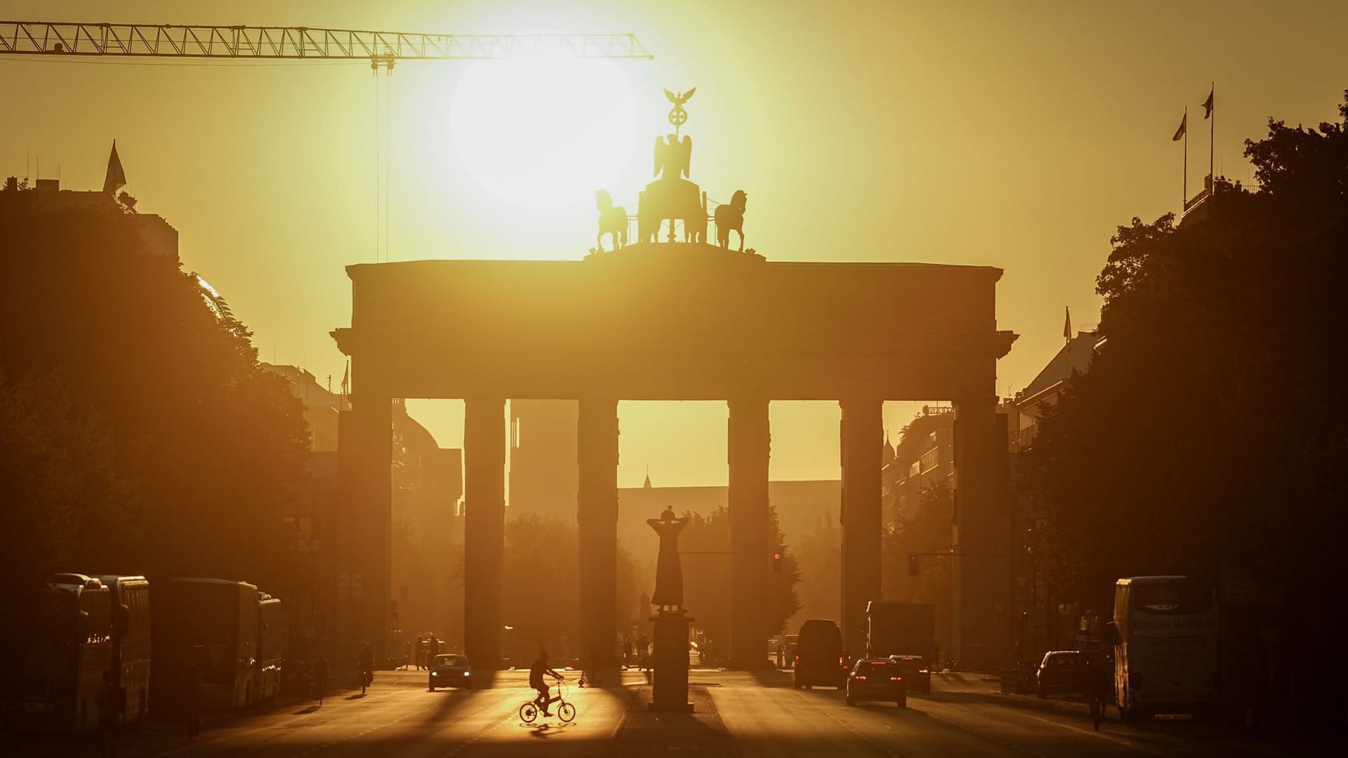 Sonnenaufgang am Brandenburger Tor