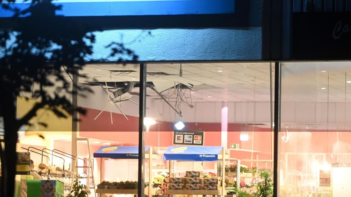 Ein Supermarkt in Neukölln: Der Einbrecher kam durch das Dach.