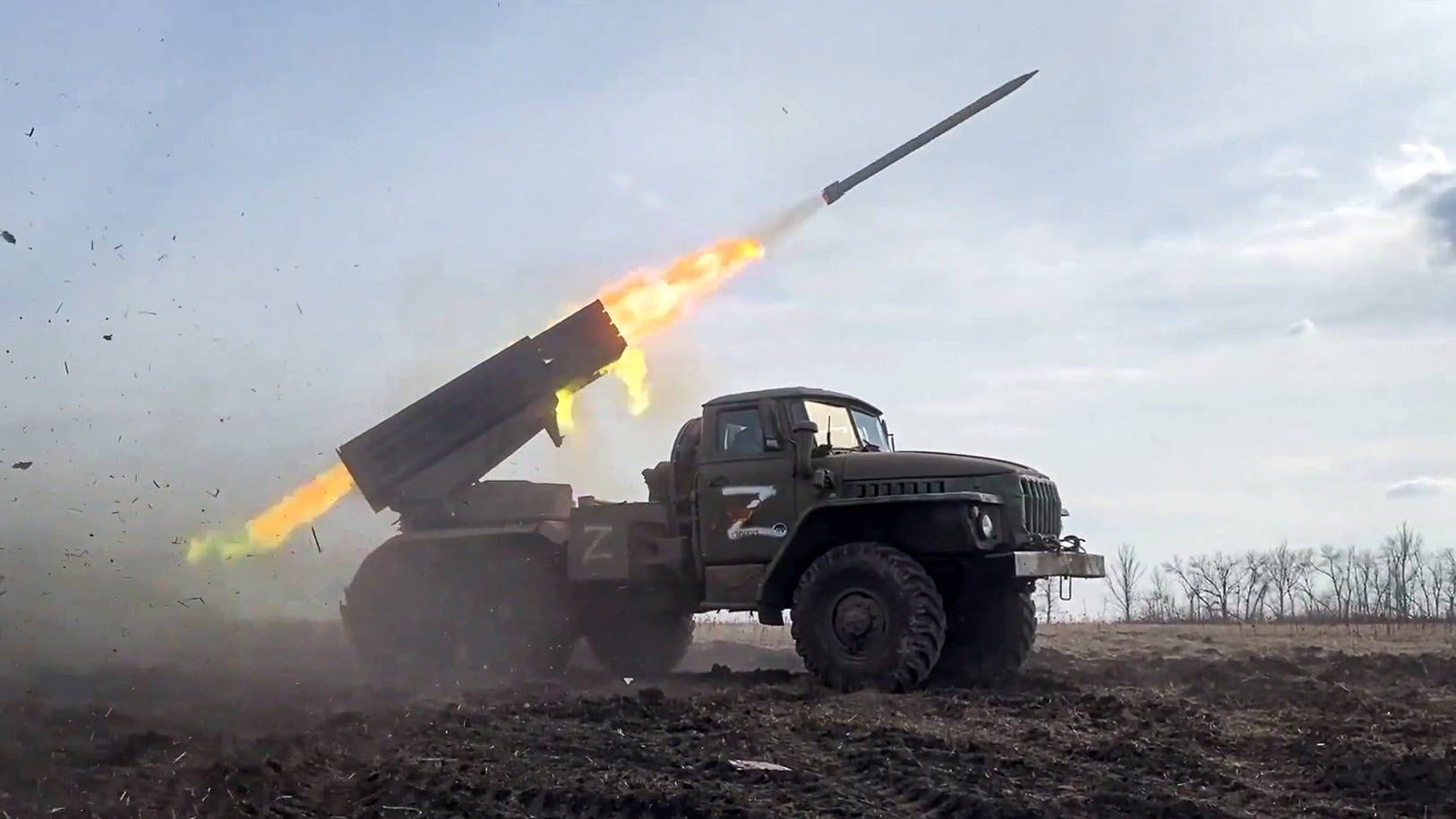 Russischer Raketenwerfer bei Kupjansk (Archivbild): Die russischen Truppen versuchen, die Stadt im Osten der Ukraine zum wiederholten Mal zu erobern.