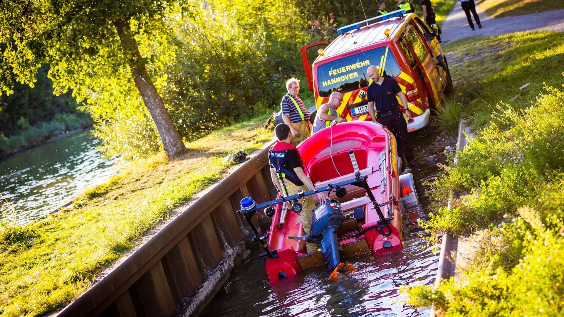 23-Jähriger ertrinkt in Mittellandkanal