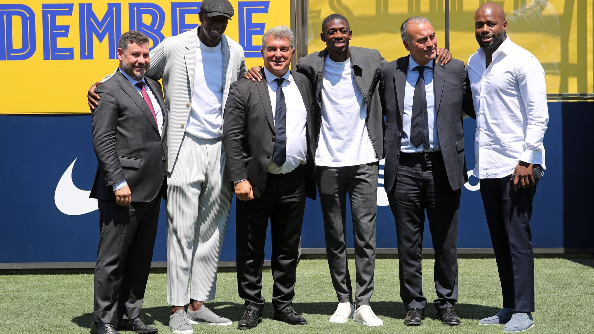 Moussa Sissoko (ganz rechts): Er ist der Berater von Ousmane Dembélé und Randal Kolo Muani.