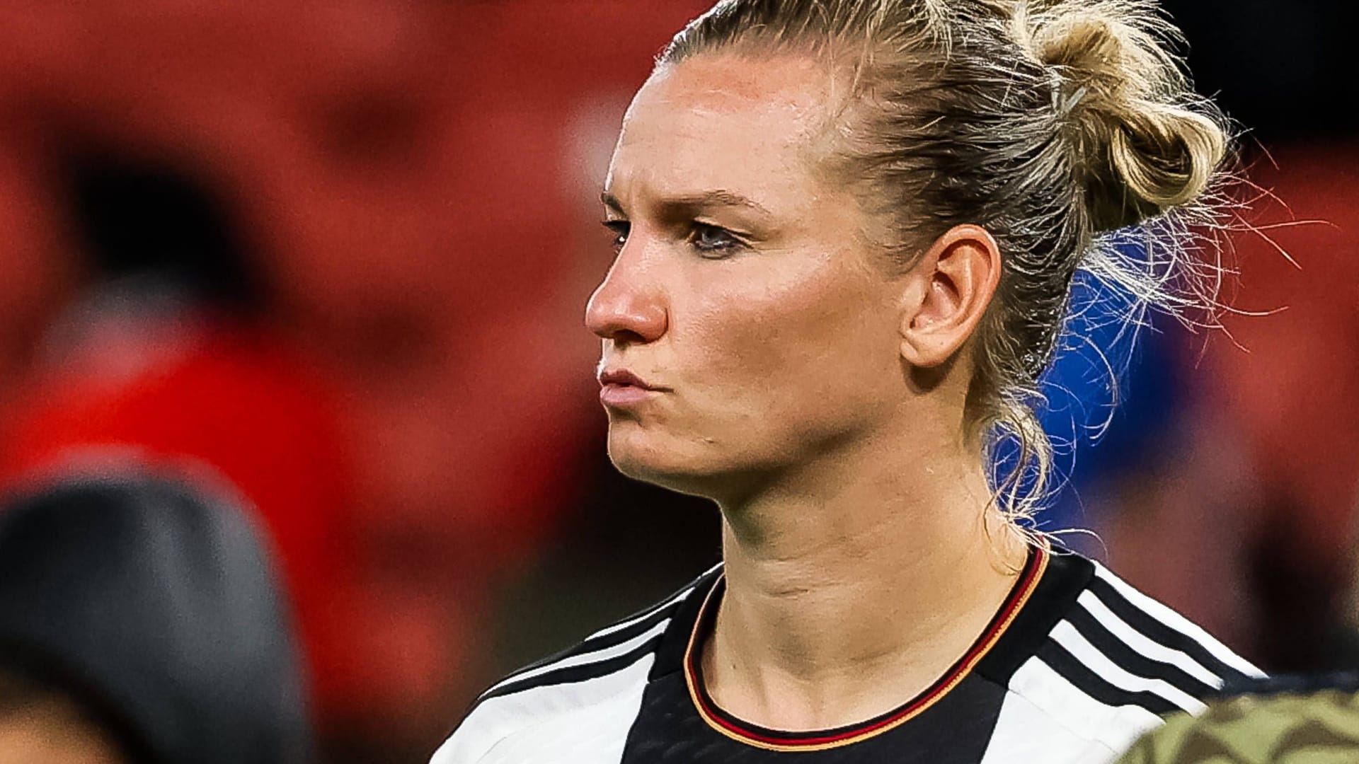 Alexandra Popp: Die DFB-Kapitänin schied mit Deutschland in der Vorrunde aus.