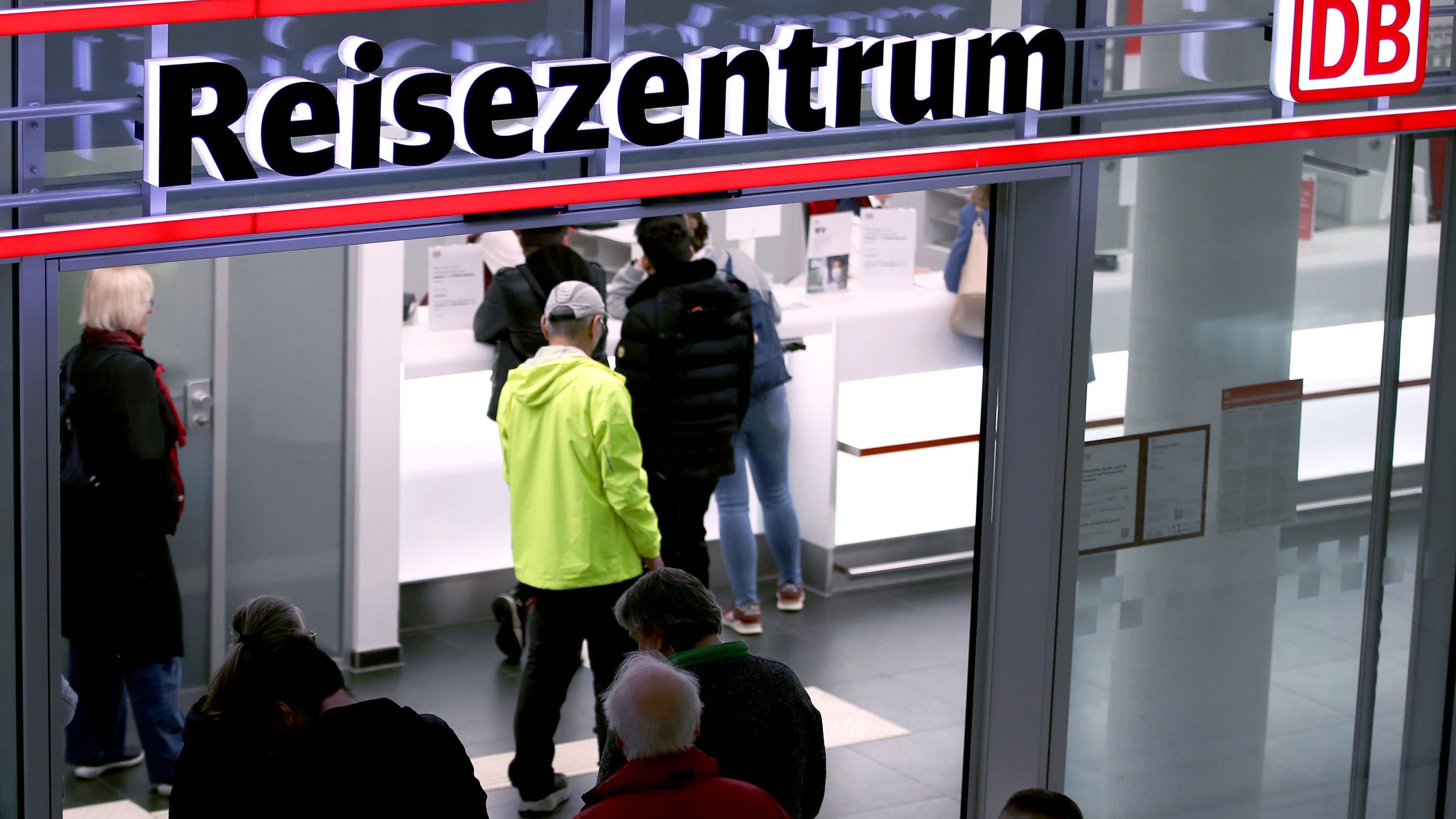 Deutsche Bahn: Reisezentren sollen moderner werden