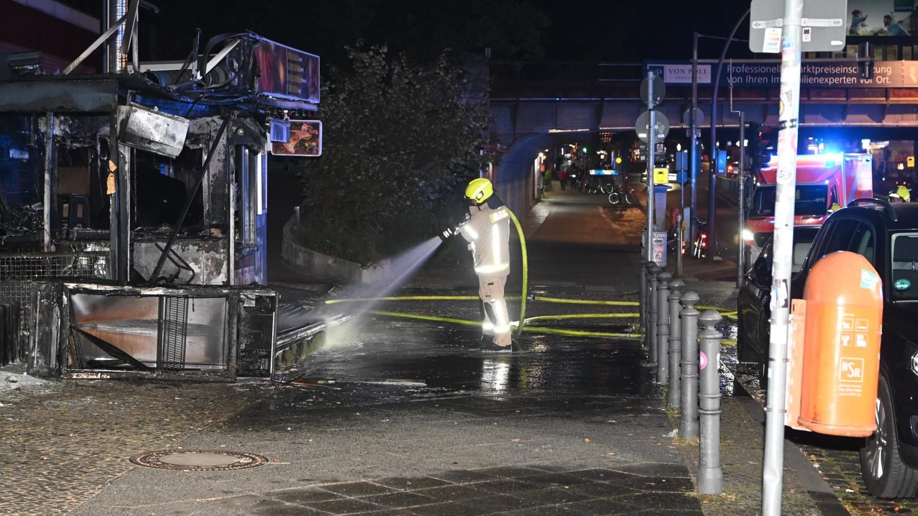 Ein Imbiss in Neukölln geriet in Brand.