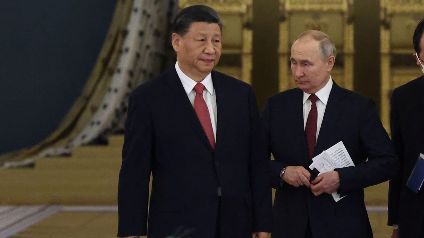 Xi Jinping und Wladimir Putin: Beide bleiben dem G20-Gipfel in Indien fern.