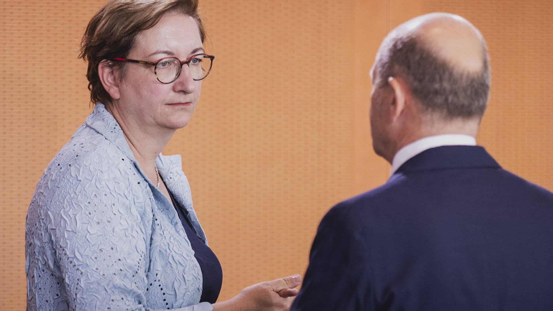 Bauministerin Klara Geywitz bei einer Kabinettssitzung mit Kanzler Scholz (Archivbild).