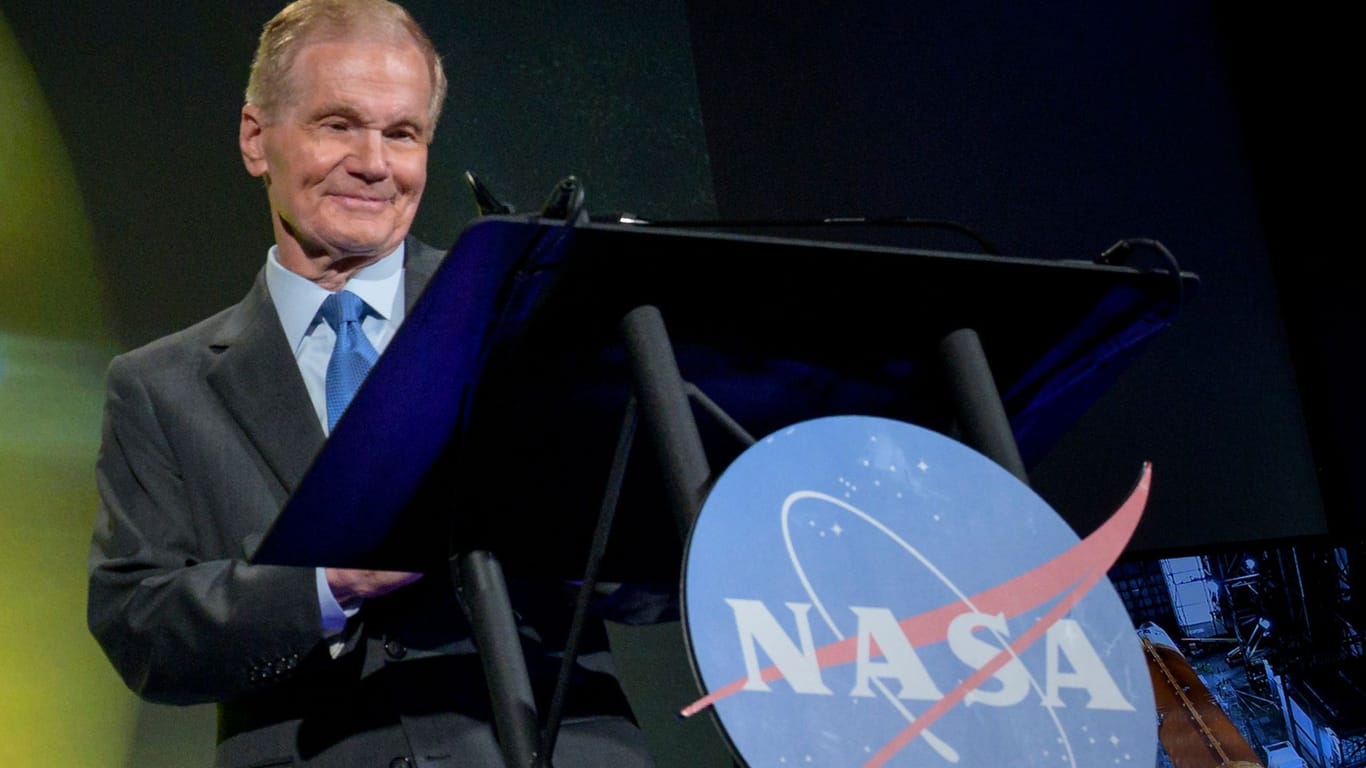 Nasa-Chef Bill Nelson stellt einen Bericht von unabhängigen Experten zu Ufo-Sichtungen vor.