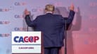 Donald Trump veralbert bei einem Auftritt Joe Biden