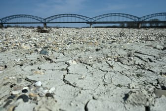Italienischer Fluss Po im März 2023: Die Auswirkungen der Klimakrise betreffen auch Europa.