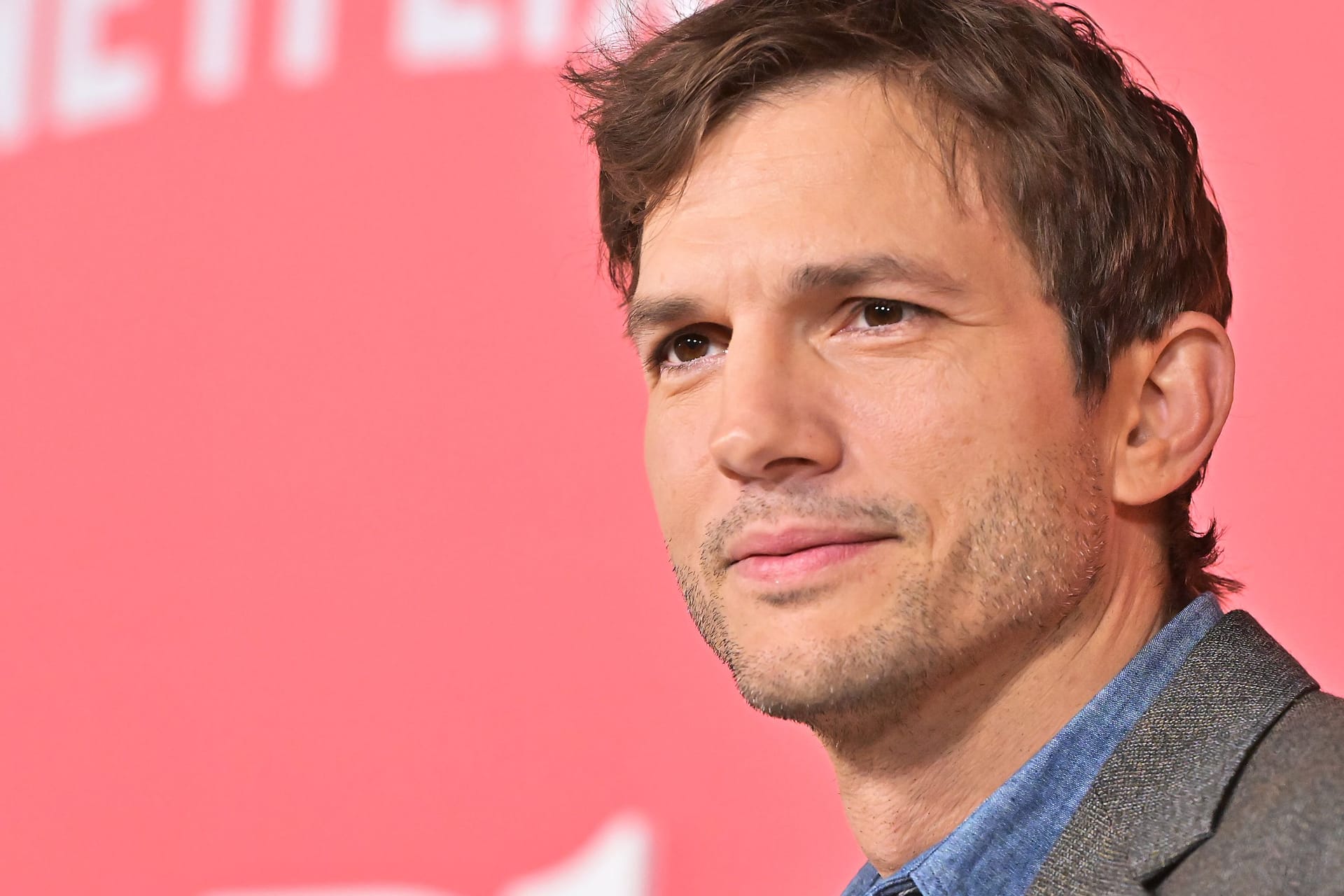 Ashton Kutcher: Der Schauspieler steht derzeit in der Kritik.