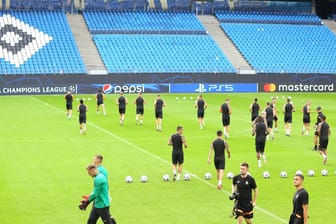Schachtar Donezk trainiert im Volksparkstadion: Am Dienstag steht die erste Champions-League-Partie in Hamburg an.