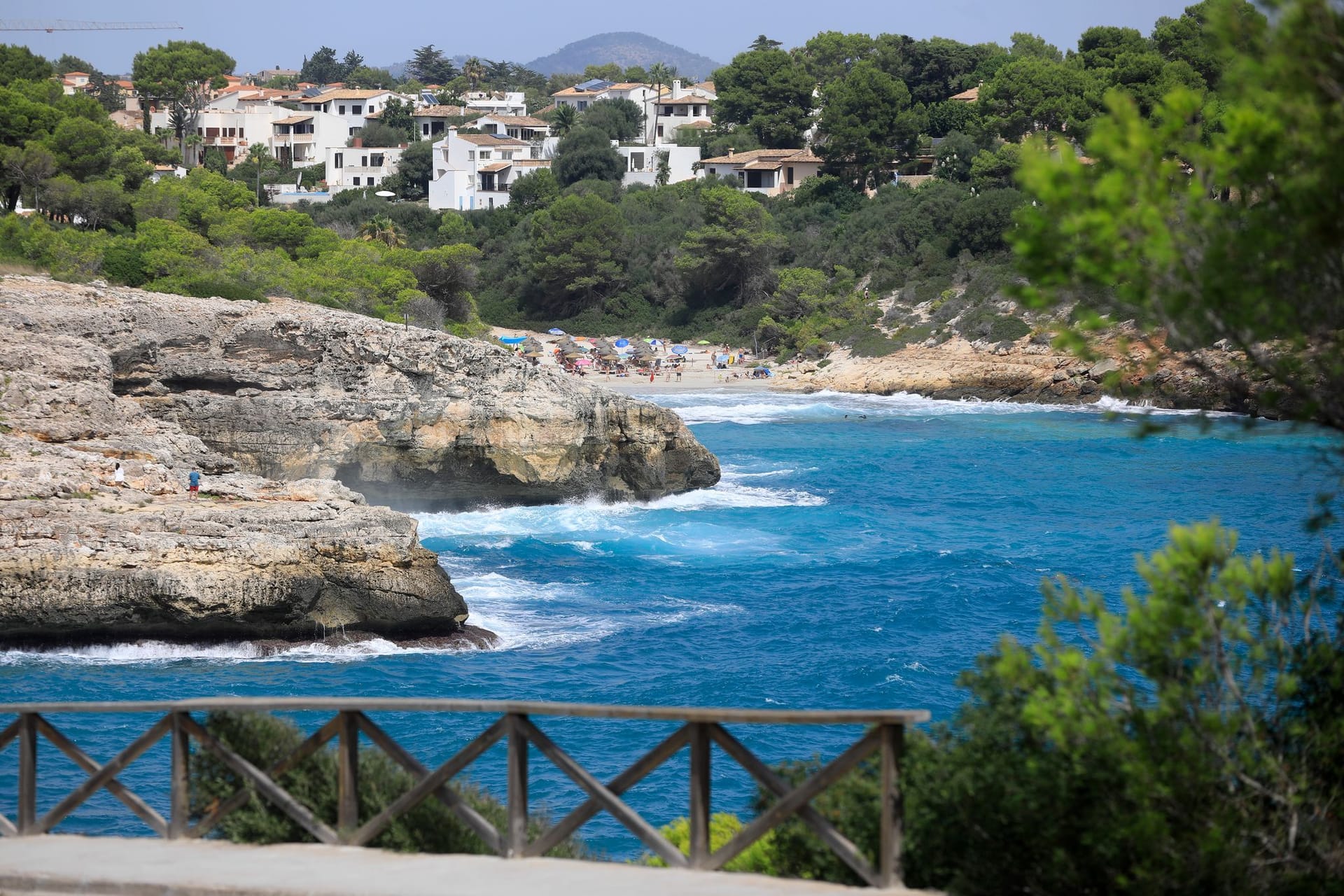 Cala Mendia (Archivbild): An der Ostküste Mallorcas wurden zwei Leichen gefunden.