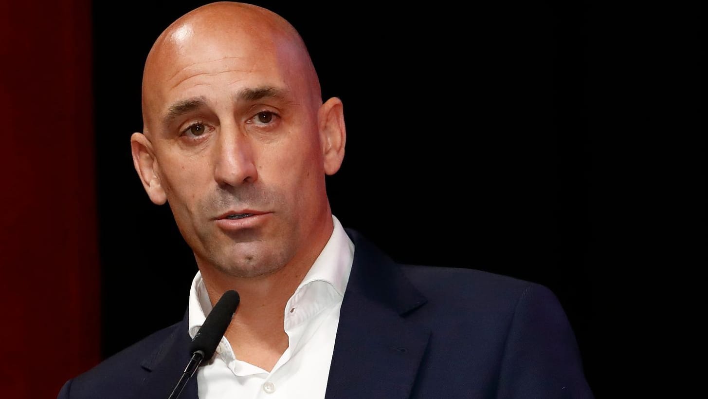 Luis Rubiales (Archivbild): Es soll bei der WM-Siegerehrung in Australien nicht nur einen Kuss gegeben haben.