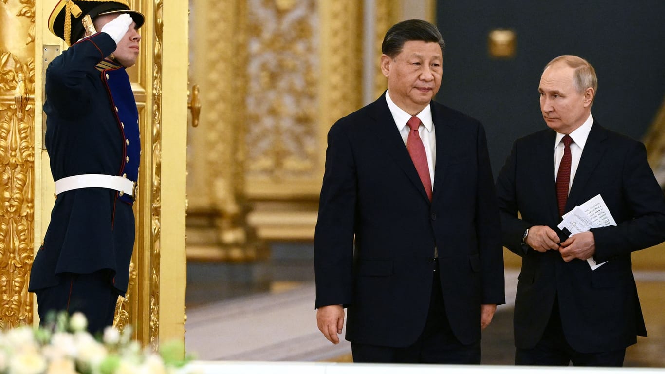 Xi Jinping und Wladimir Putin: Beide bleiben dem G20-Gipfel in Indien fern.