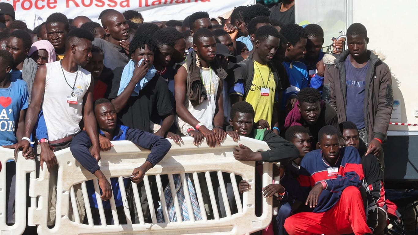 Lampedusa: Tausende Geflüchtete kommen dort an.