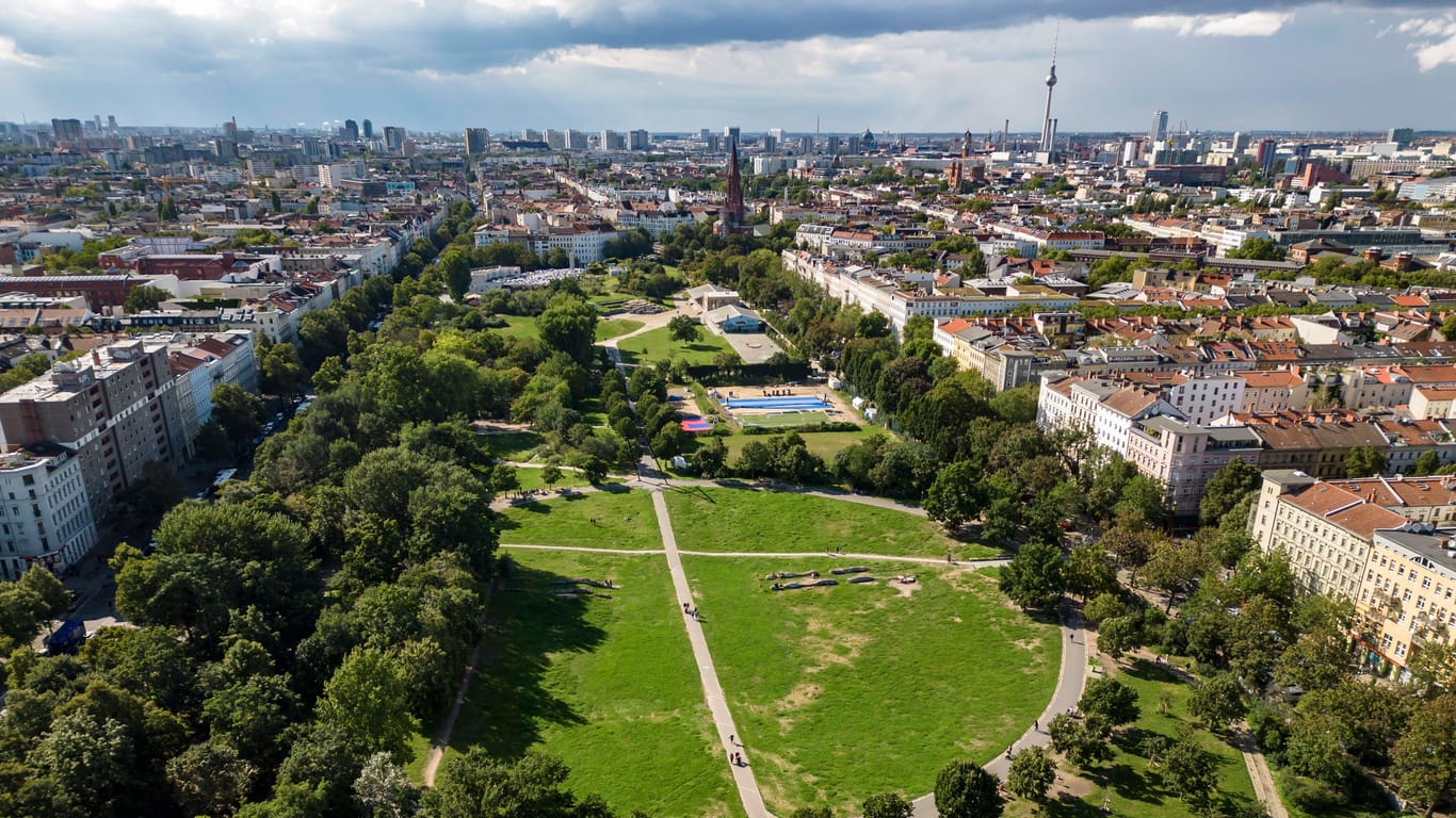 Luftaufnahme vom Görlitzer Park in Berlin am 8. August 2023