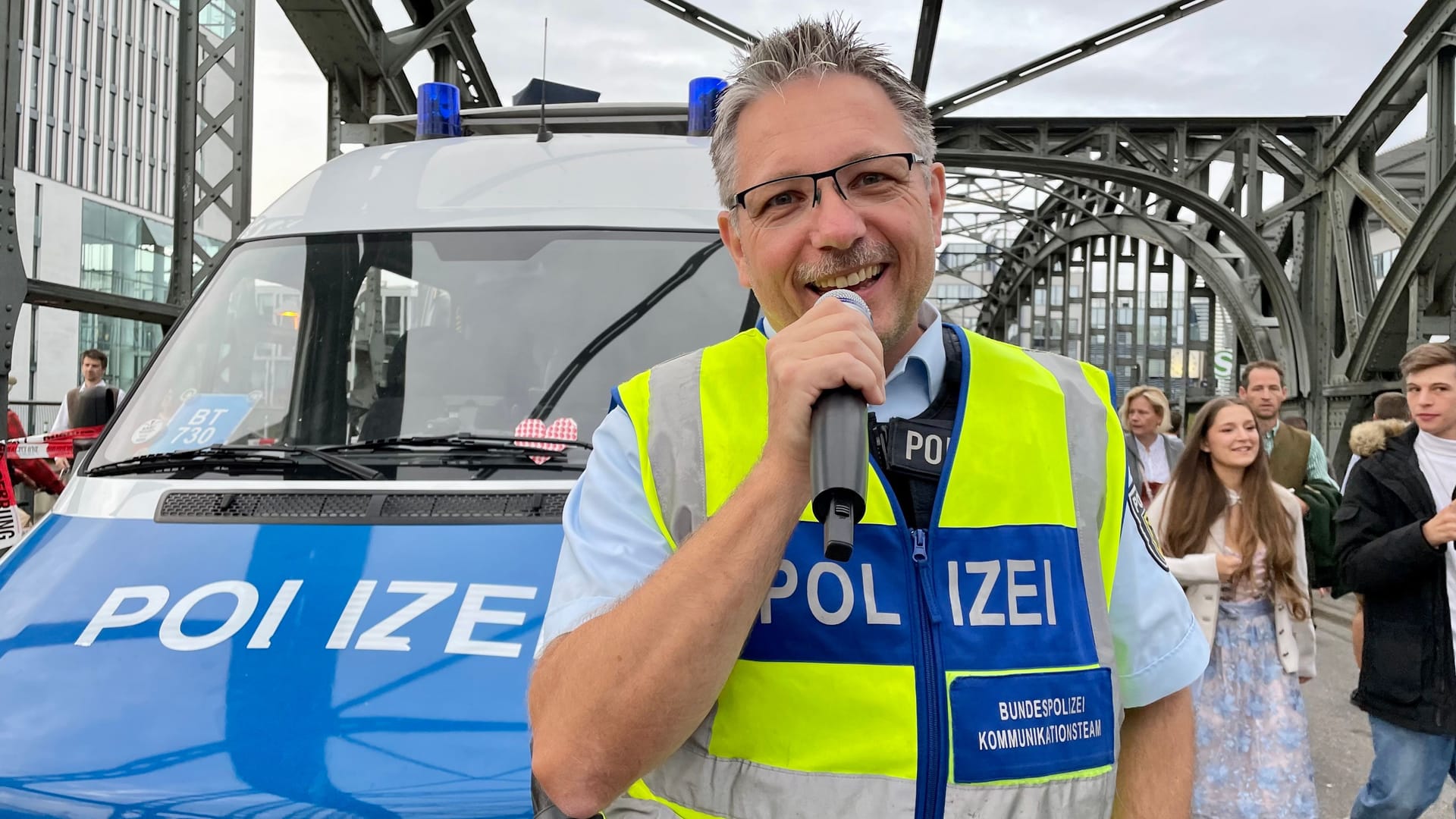 Wiesn-DJ Michael Schreiber: Der Job ist jedes Jahr wieder ein Highlight.Wiesn-DJ Michael Schreiber: Der Job ist jedes Jahr wieder ein Highlight.