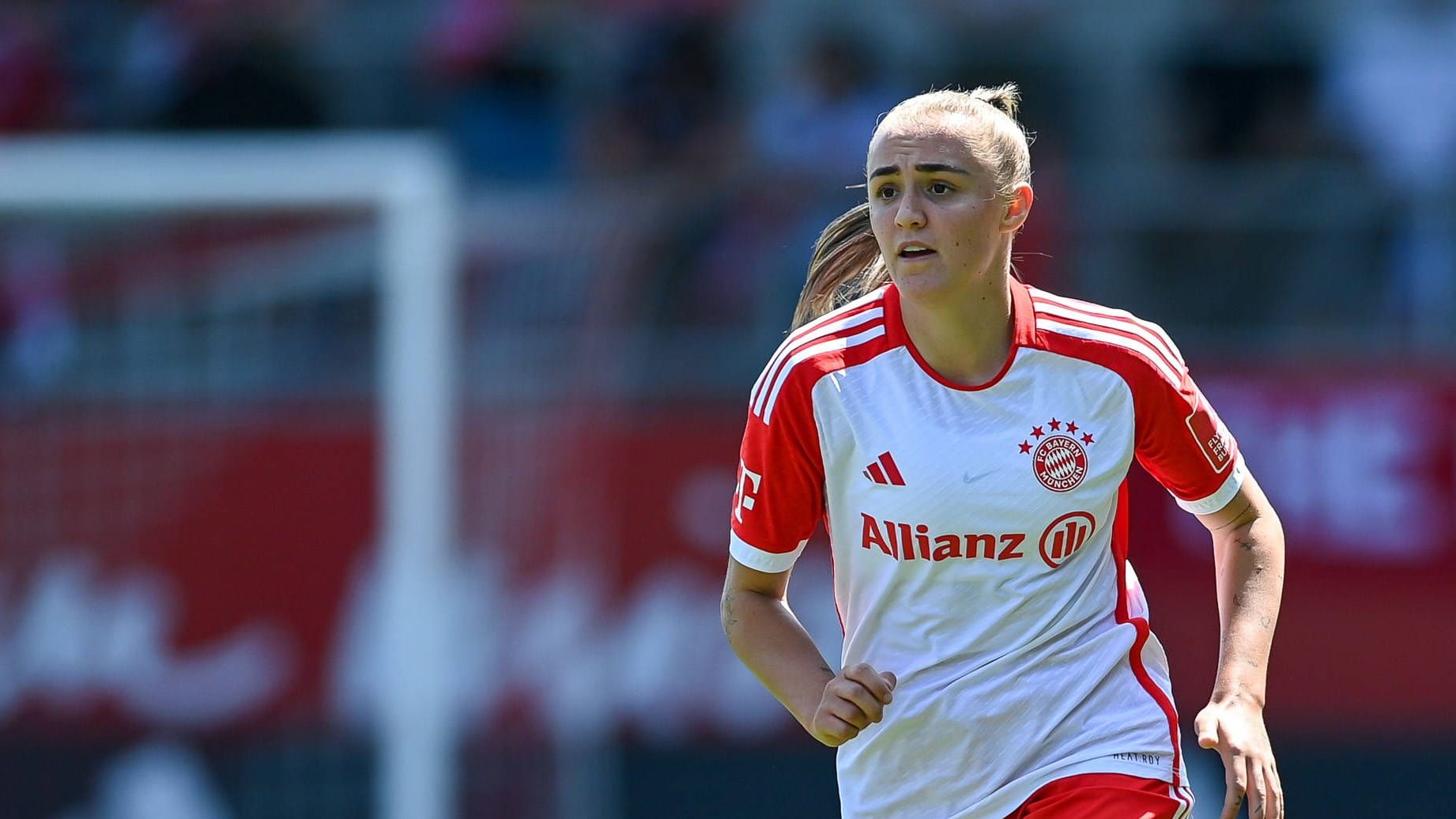 Georgia Stanway spielt seit Sommer 2022 für den FC Bayern.