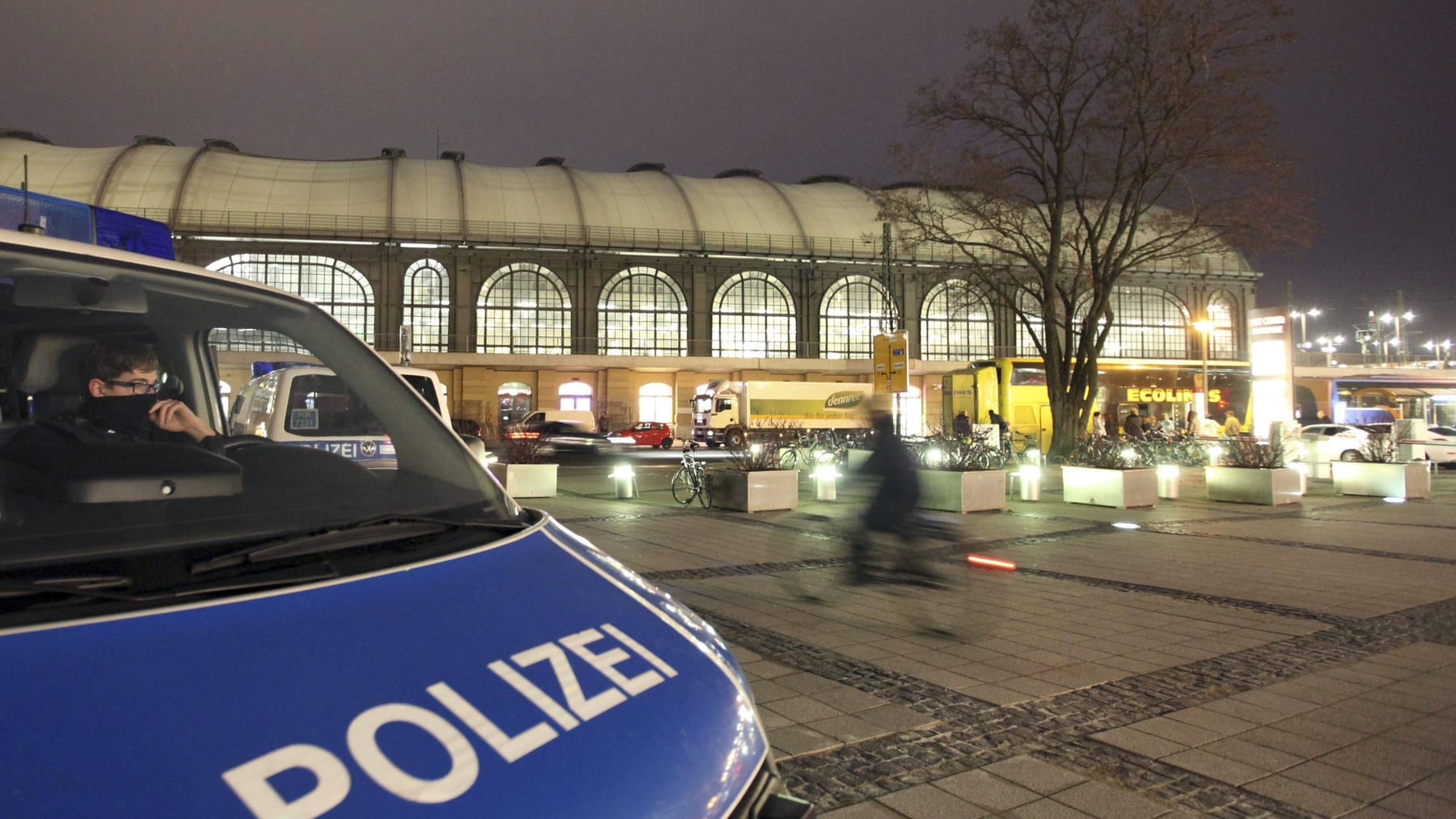 Dresden Kind Mit Messer Bedroht Und Taschengeld Geraubt Zeugen Gesucht 7395