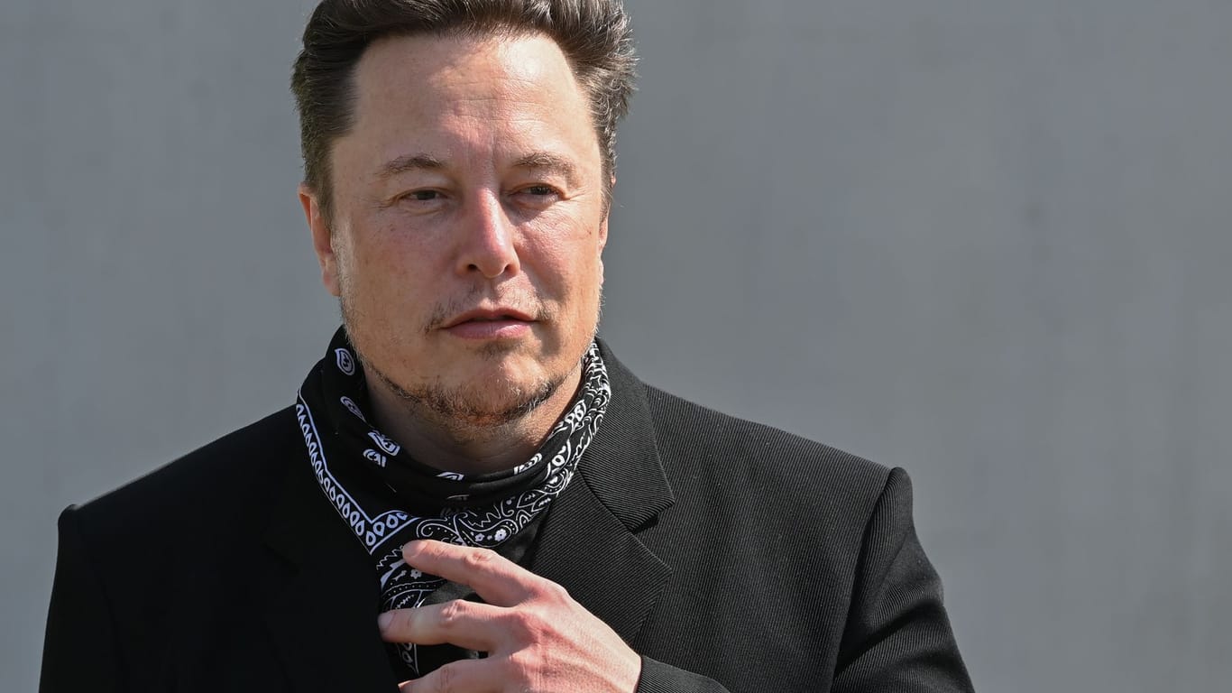 Elon Musk: Der Milliardär hat die Bundesregierung scharf kritisiert.