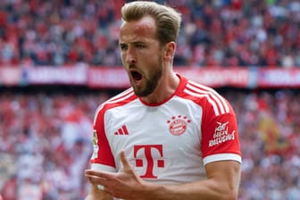 Überflieger: Bayerns Harry Kane bejubelt eines seiner Tore beim 7:0 gegen Bochum.
