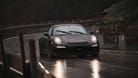 Ein Porsche 911 GT3 (Symbolbild): Der Fahrer des Luxus-Sportwagens hatte in der Kurve offenbar die Kontrolle über sein Auto verloren.