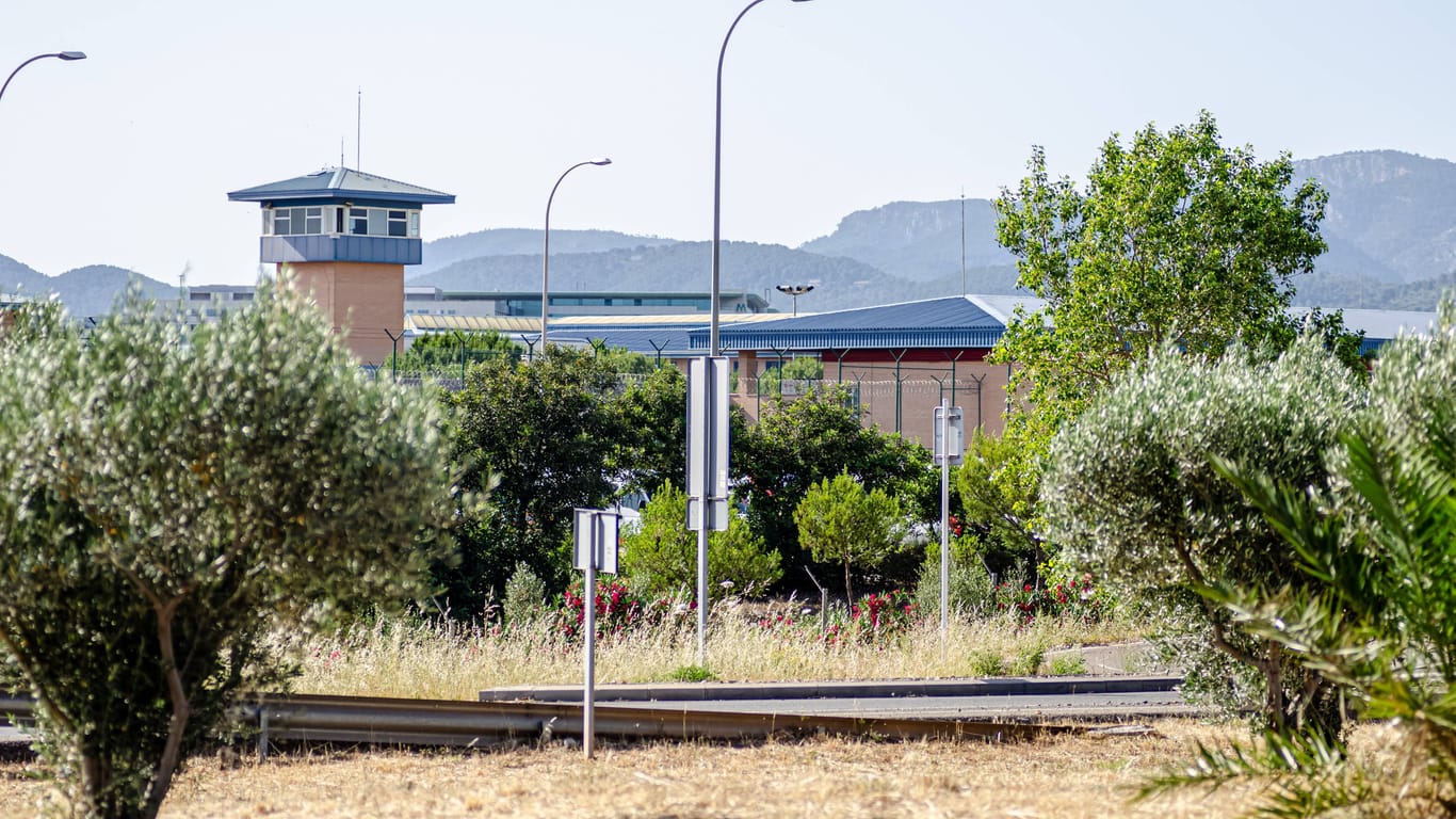 Das Gefängnis von Palma: Vier Deutsche sind noch in U-Haft, einer wurde jetzt freigelassen.