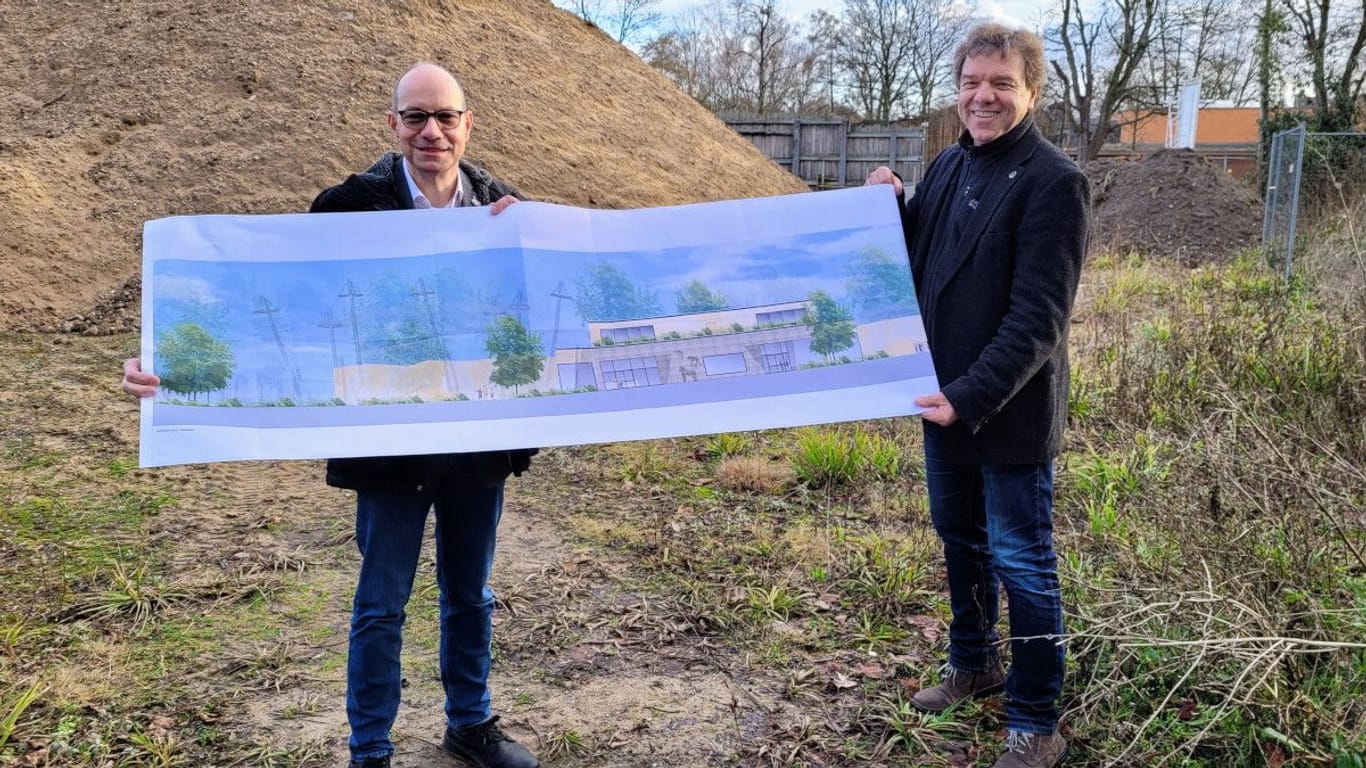 Frank Rusch (l.), kaufmännischer Leiter des Zoos