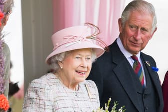 Queen Elizabeth II.: Zum ersten Todestag der Königin widmet Sohn Charles ihr rührende Zeilen.