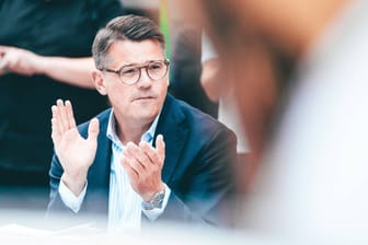Boris Rhein: Er will Ministerpräsident bleiben. Boris Rhein: Er will Ministerpräsident bleiben.