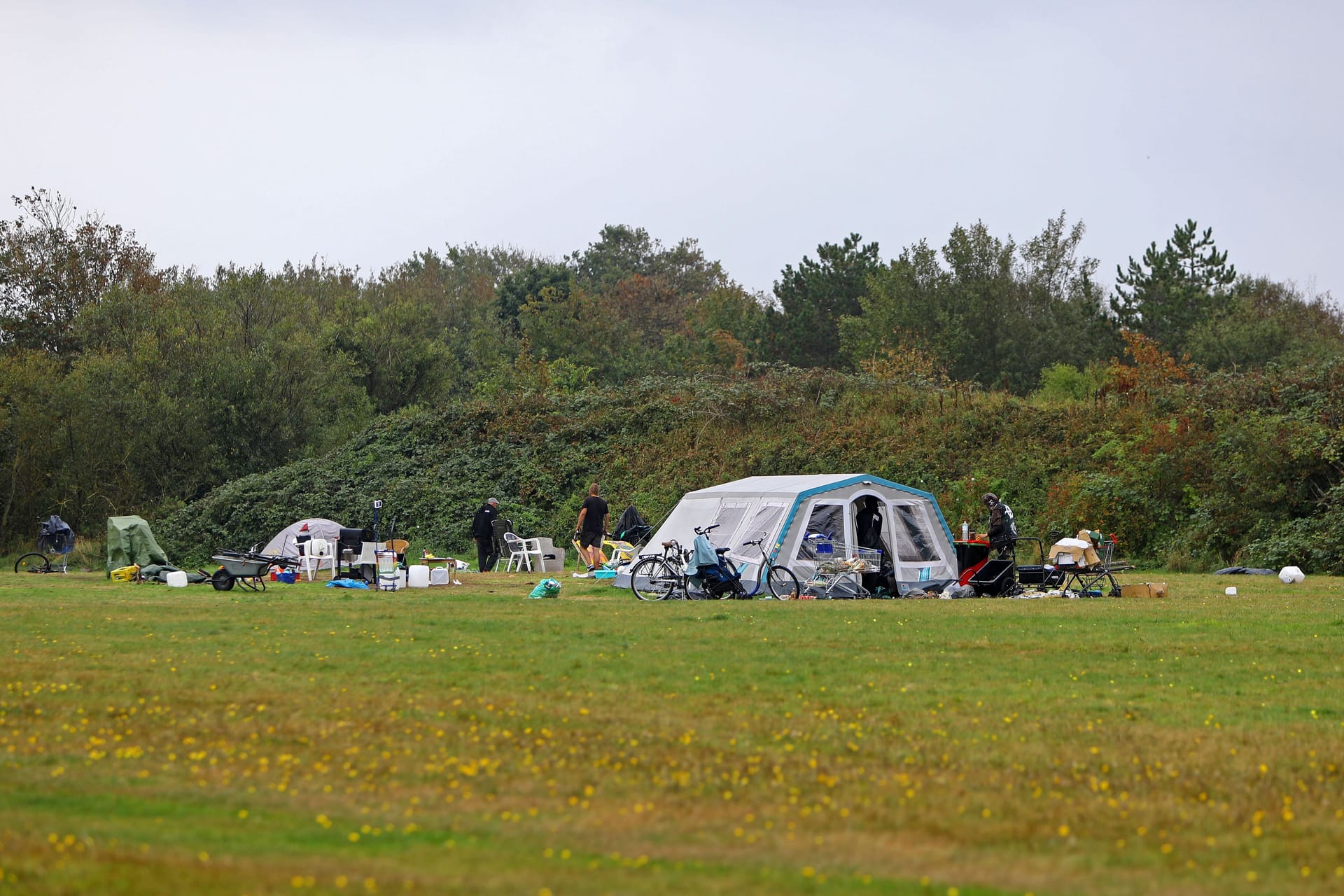 Das Punkcamp in Tinnum auf Sylt löst sich langsam auf