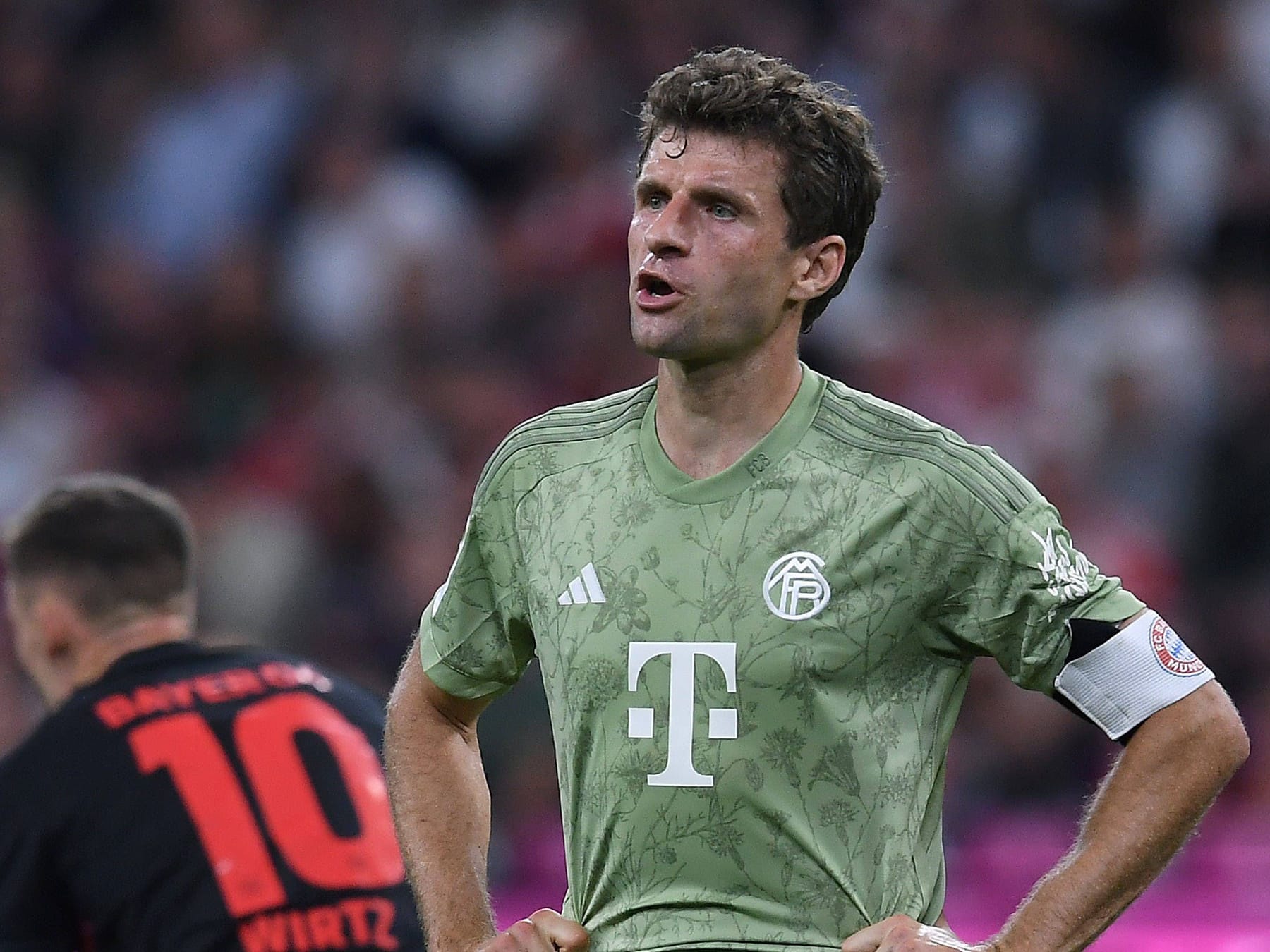 FC Bayern Thomas Müller spottet über späten Elfmeter gegen Leverkusen