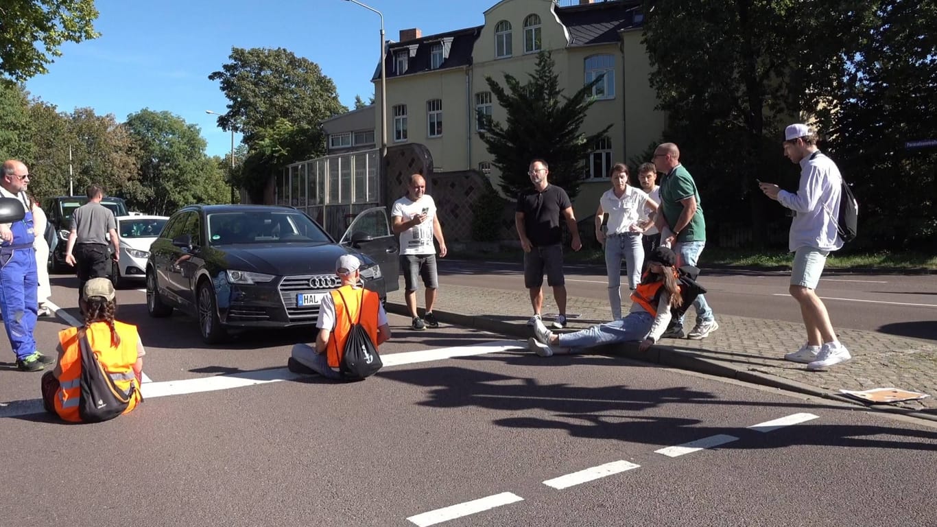 Die Letzte Generation hat in Halle an der Saale protestiert.