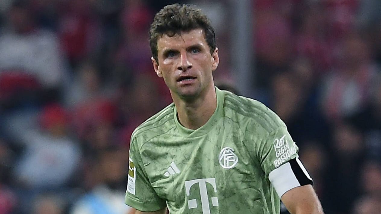 Thomas Müller beim Spiel des FC Bayern gegen Bayer Leverkusen: In der Champions League steht der Nationalspieler nicht in der Startelf.