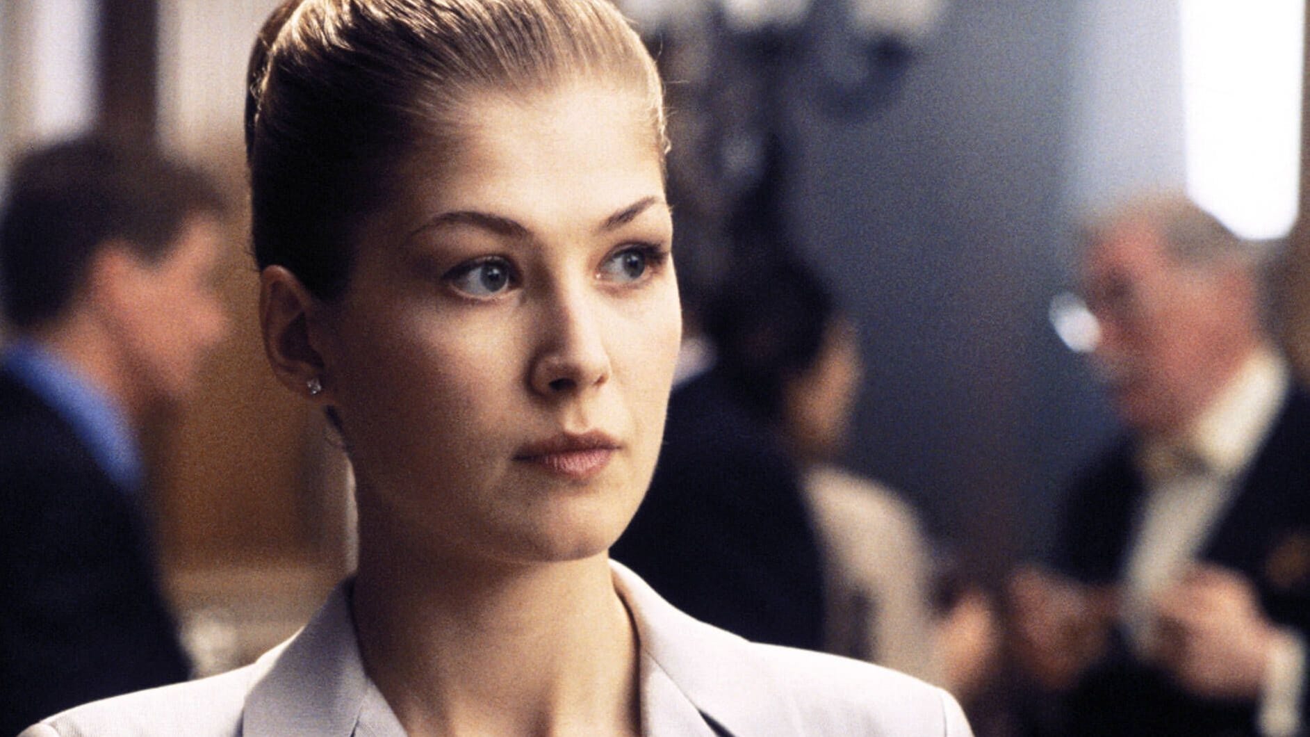 Rosamund Pike: Hier zu sehen 2002 in "James Bond: Stirb an einem anderen Tag".