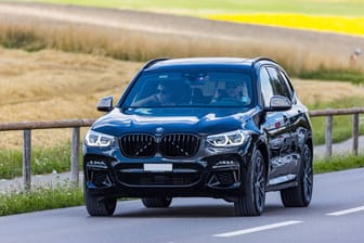 Ein schwarzer BMW X3: Die aktuellen Modelle haben sich einem großen Check unterzogen.