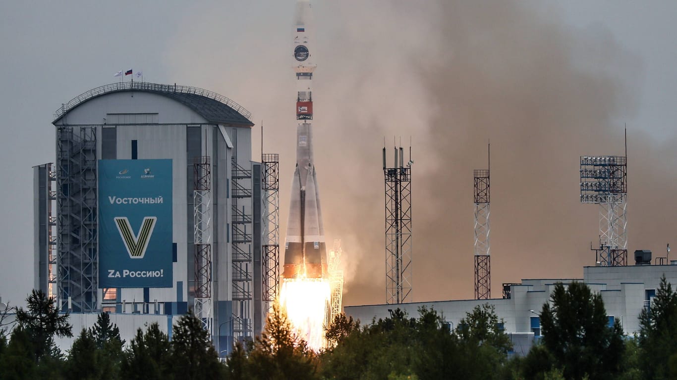 Vom russischen Weltraumbahnhof Wostotschny wurde im August die Sojus-2-Rakete zum Mond abgefeuert, doch die Landungsmission scheiterte.