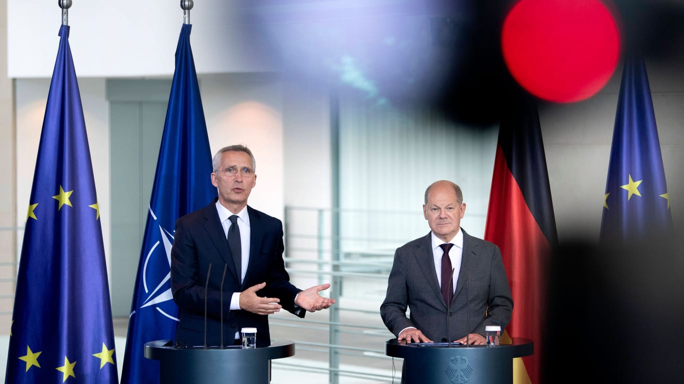 Der Nato-Generalsekretär (l.) war im Juni 2023 zu Besuch im Kanzleramt.