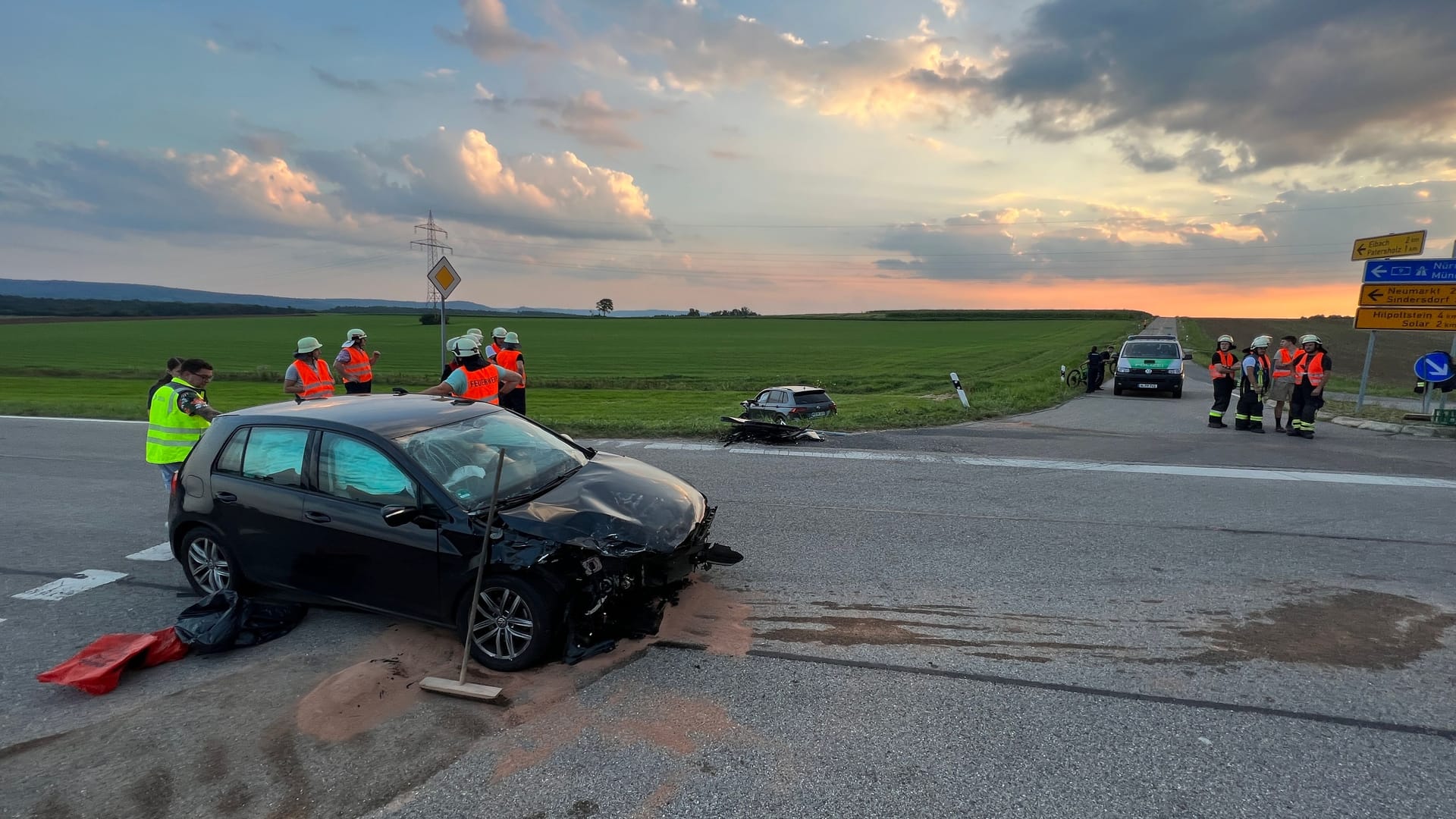 Unfallstelle im Landkreis Roth: Die schwer verletzten Fahrradfahrer wurden mit Hubschraubern ins Krankenhaus gebracht.